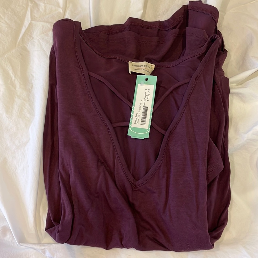 Emory Park Dulce Cross Front Knot Top in size Large